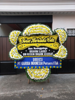Papan Bunga Duka di Sadang Serang