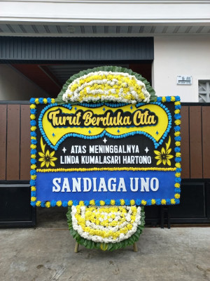 Papan Bunga Duka di Sadang Serang